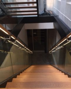 optik shoe railing system with LED equipped handrail